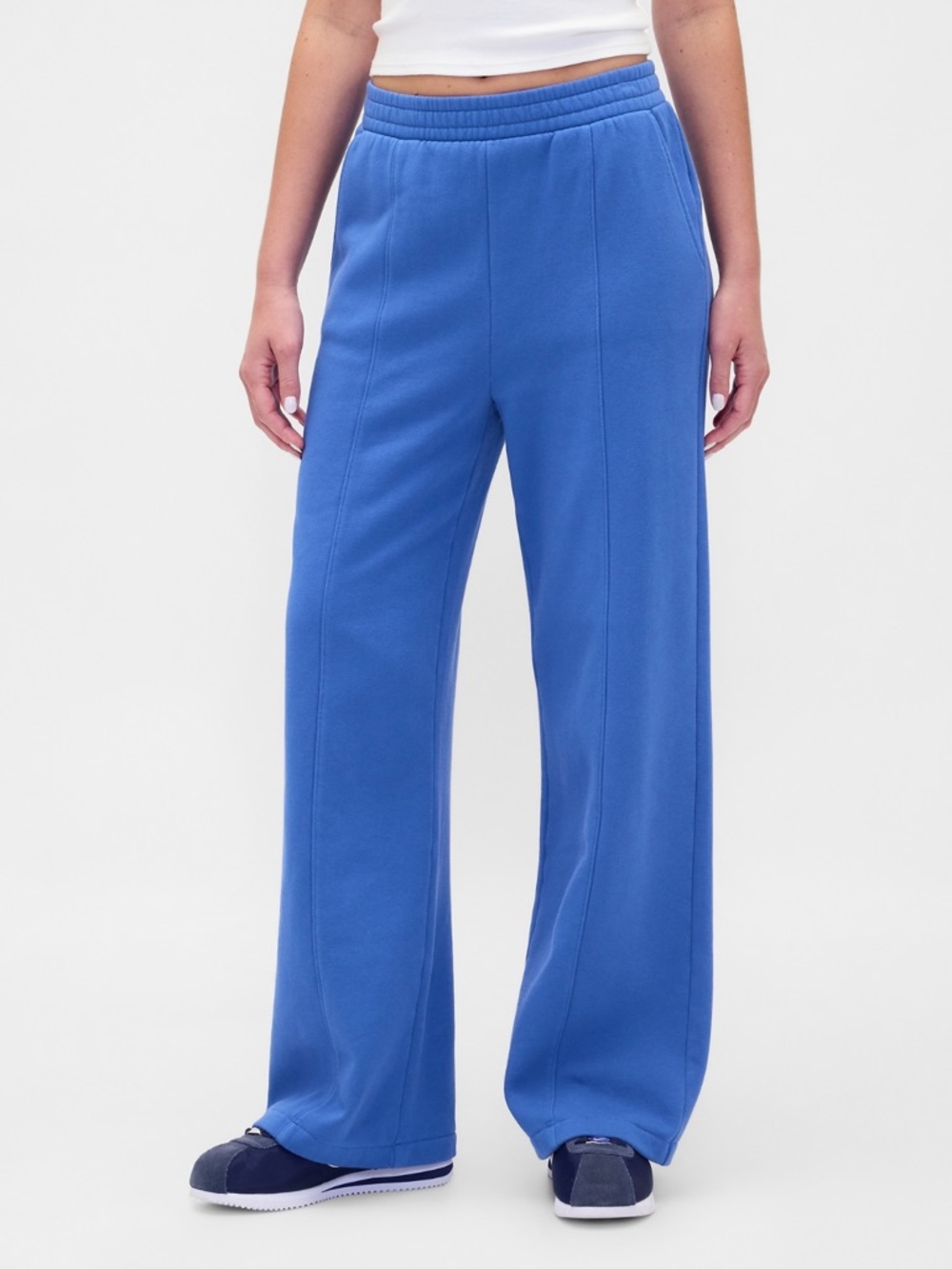 Gap Vintage Soft Wide-Leg Sweatpants
in Dazzling blue